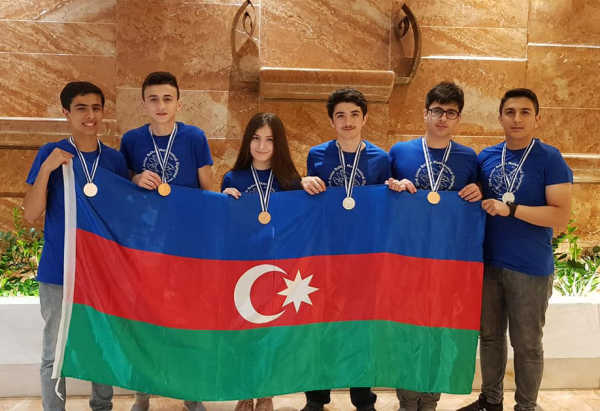 Şagirdlərimiz beynəlxalq olimpiadadan 6 medal qazanıblar